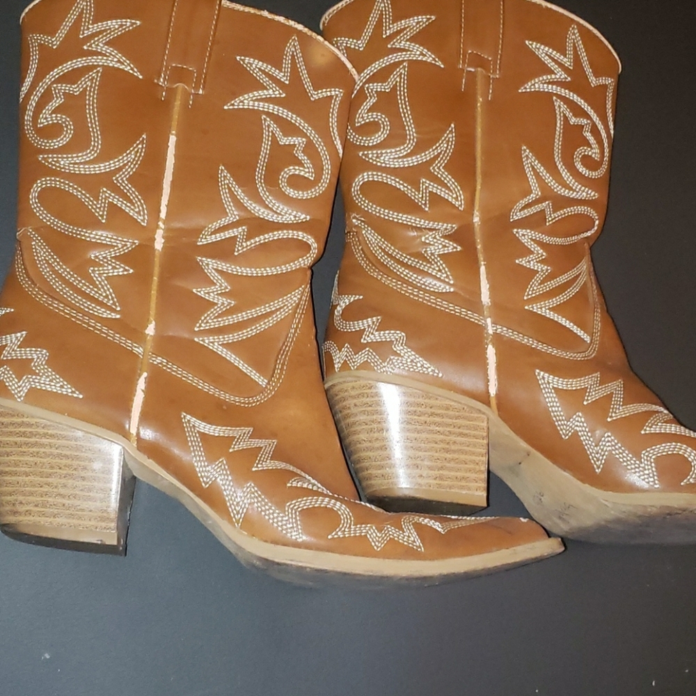 Country boots